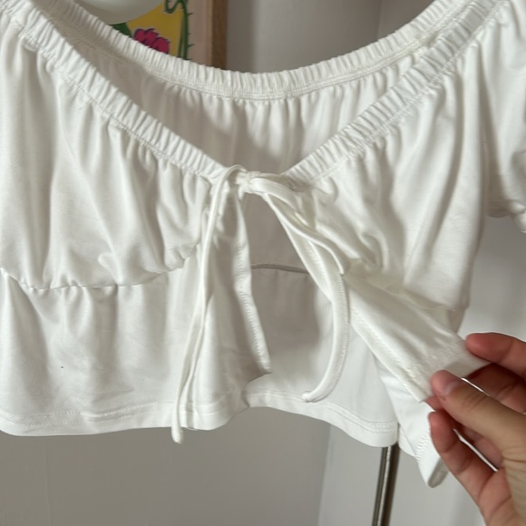 SHEIN White Puff Sleeve Crop Top - Picture 3 of 3